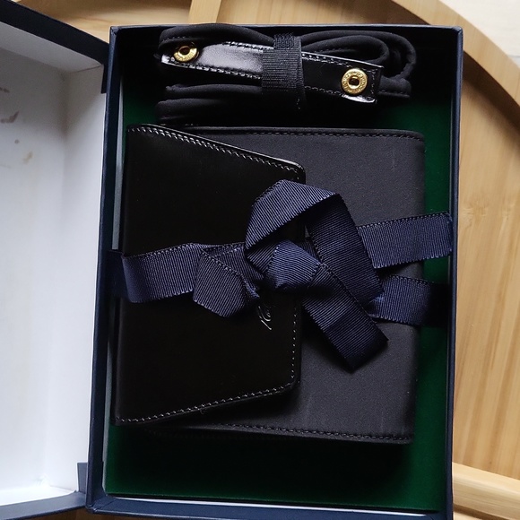 Polo by Ralph Lauren Chic Wallet with Strap or Belt Loop - Still Has Tags - Picture 8 of 10